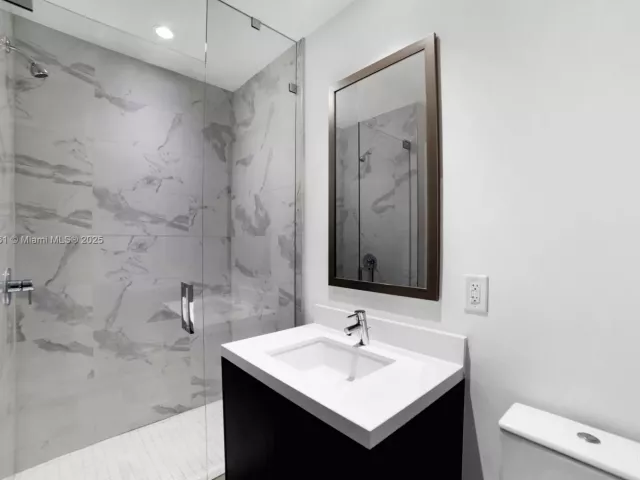 2-bedroom condo for sale in Miami - 851 NE 1st Ave 4403 - MondialRealty