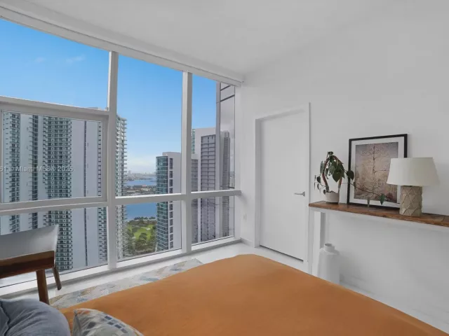 2-bedroom condo for sale in Miami - 851 NE 1st Ave 4403 - MondialRealty
