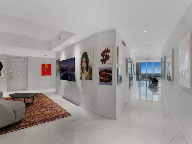 4-bedroom condo for sale in Miami - 851 NE 1st Ave 4401/4402 - MondialRealty