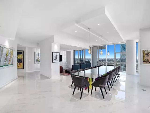 4-bedroom condo for sale in Miami - 851 NE 1st Ave 4401/4402 - MondialRealty
