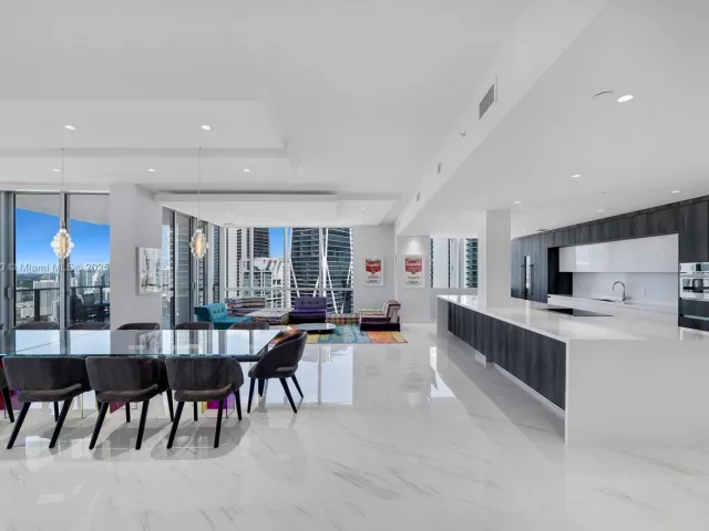 4-bedroom condo for sale in Miami - 851 NE 1st Ave 4401/4402 - MondialRealty