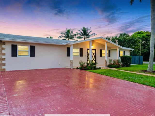 Home for sale at 3700 Australian Court - photo 6656364