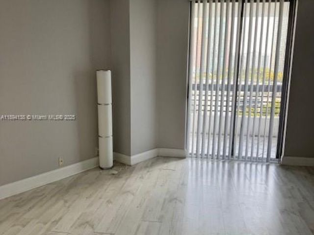 2-bedroom condo for sale in Aventura - 3400 NE 192nd St 802 - MondialRealty