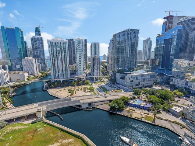 Apartment for sale  Unit #3012 - photo 6646802