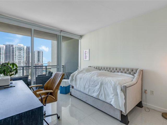 Apartment for sale  Unit #3012 - photo 6646804