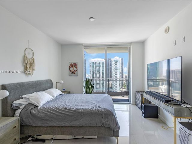 Apartment for sale  Unit #3012 - photo 6646806