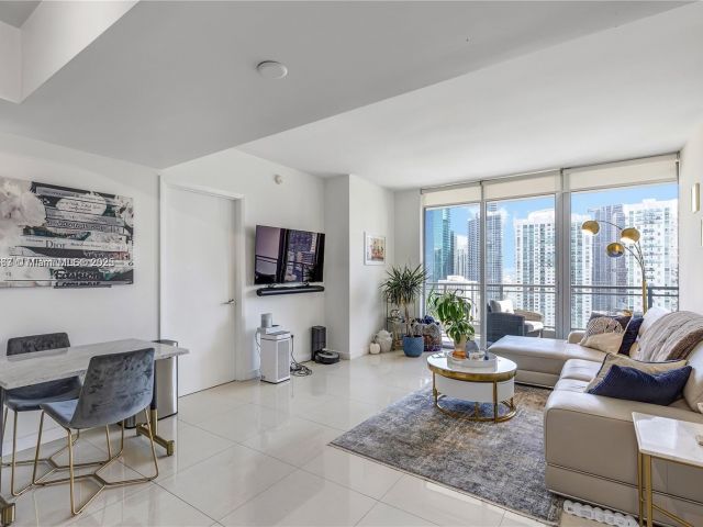 Apartment for sale  Unit #3012 - photo 6646811