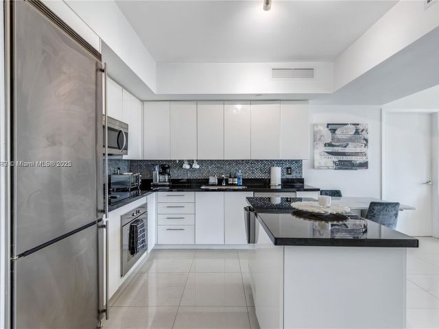 Apartment for sale  Unit #3012 - photo 6646813