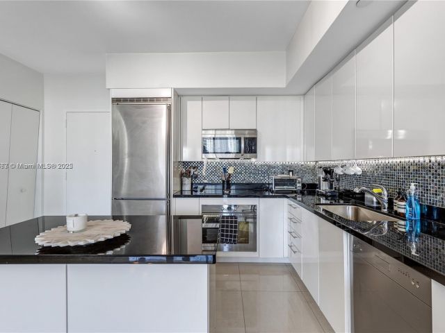 Apartment for sale  Unit #3012 - photo 6646814