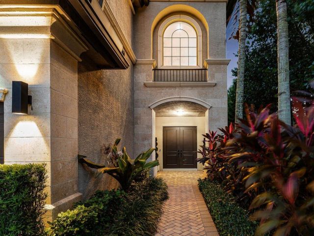 Home for sale at 16491 Gateway Bridge Drive - photo 6640856