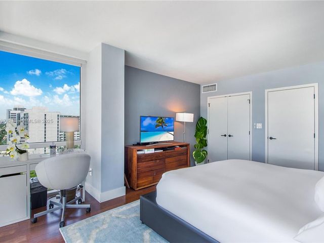 Apartment for sale  Unit #1101 - photo 6645105