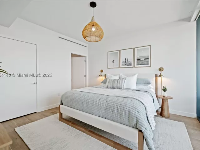 2-bedroom condo for rent in Pompano Beach - 900 N Ocean Blvd 1005 - MondialRealty