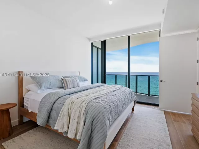2-bedroom condo for rent in Pompano Beach - 900 N Ocean Blvd 1005 - MondialRealty