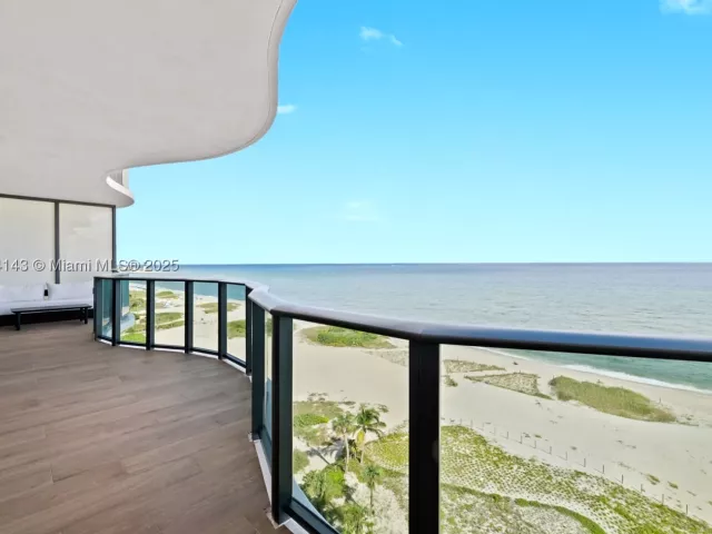 2-bedroom condo for rent in Pompano Beach - 900 N Ocean Blvd 1005 - MondialRealty