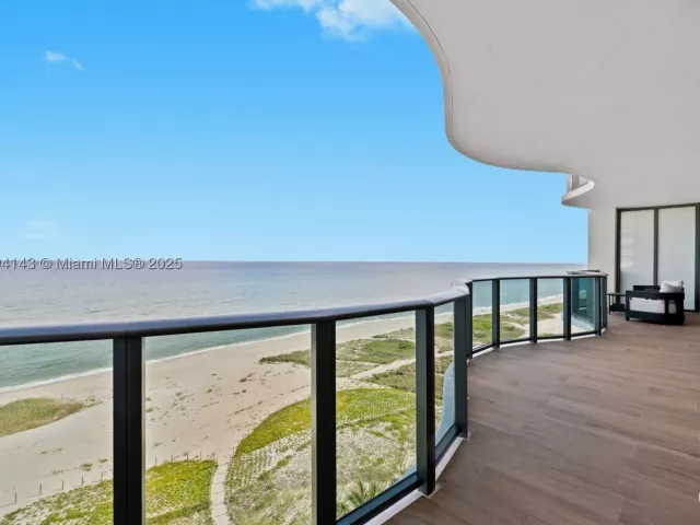 2-bedroom condo for rent in Pompano Beach - 900 N Ocean Blvd 1005 - MondialRealty