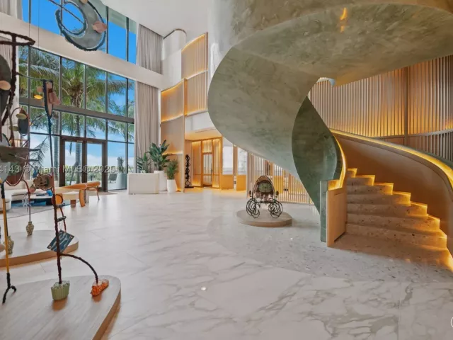 2-bedroom condo for rent in Pompano Beach - 900 N Ocean Blvd 1005 - MondialRealty