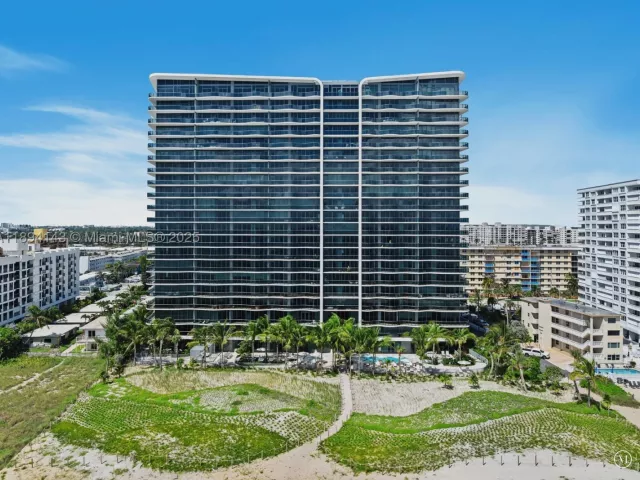 2-bedroom condo for rent in Pompano Beach - 900 N Ocean Blvd 1005 - MondialRealty
