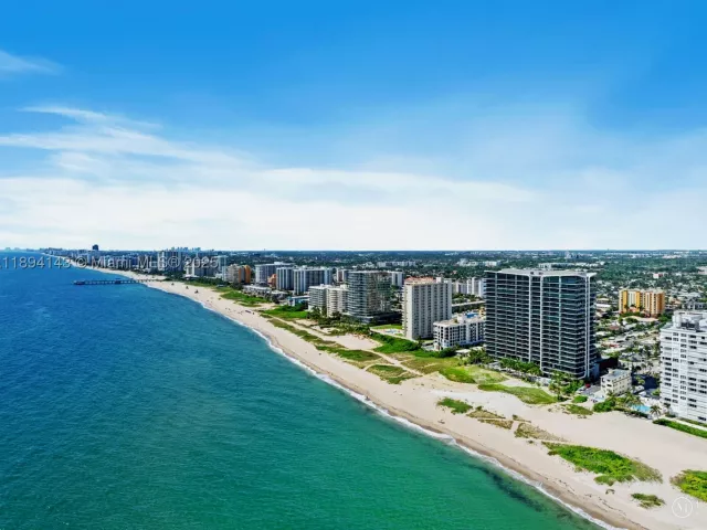 2-bedroom condo for rent in Pompano Beach - 900 N Ocean Blvd 1005 - MondialRealty