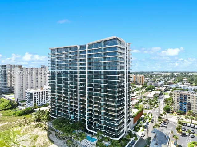 2-bedroom condo for rent in Pompano Beach - 900 N Ocean Blvd 1005 - MondialRealty