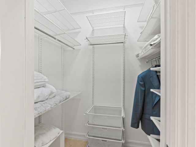 Apartment for rent  Unit #1014 - photo 6659886