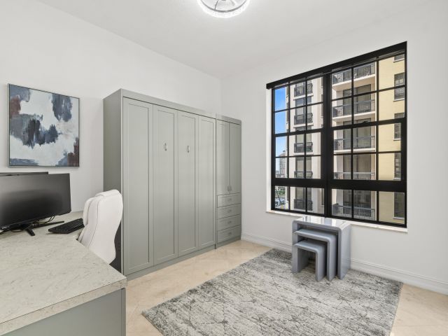 Apartment for rent  Unit #1014 - photo 6659888