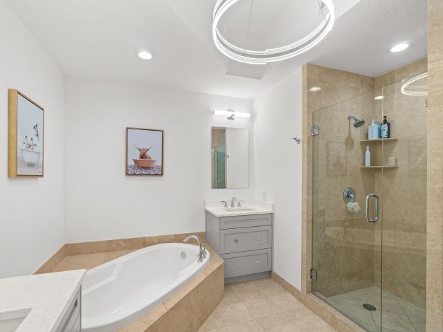 Apartment for rent  Unit #1014 - photo 6659889