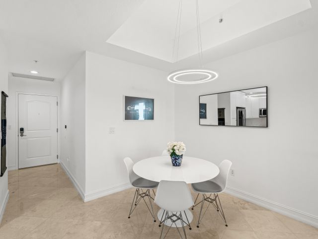 Apartment for rent  Unit #1014 - photo 6659893