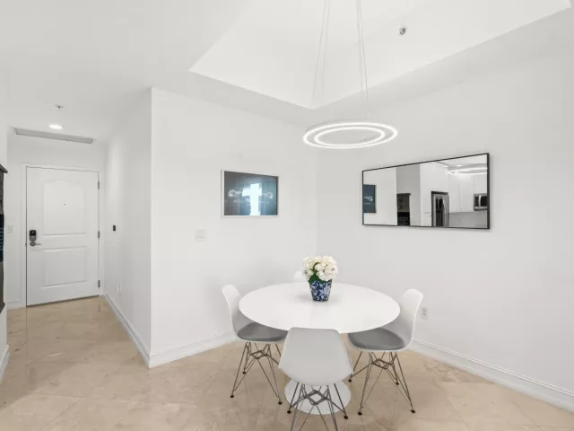 2-bedroom condo for rent in West Palm Beach - 701 S Olive Avenue 1014 - MondialRealty