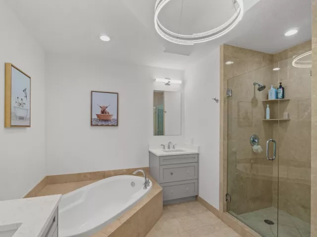 2-bedroom condo for rent in West Palm Beach - 701 S Olive Avenue 1014 - MondialRealty