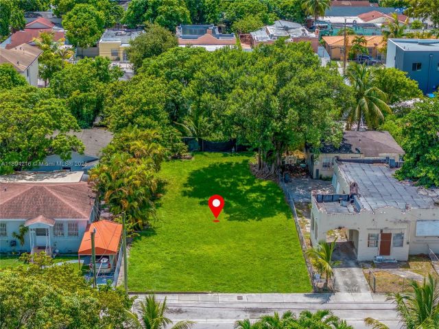 4-bedroom home for sale in Miami - 1376 NW 32nd St - MondialRealty