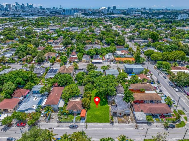4-bedroom home for sale in Miami - 1376 NW 32nd St - MondialRealty