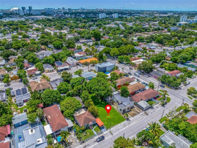 4-bedroom home for sale in Miami - 1376 NW 32nd St - MondialRealty