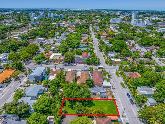 4-bedroom home for sale in Miami - 1376 NW 32nd St - MondialRealty