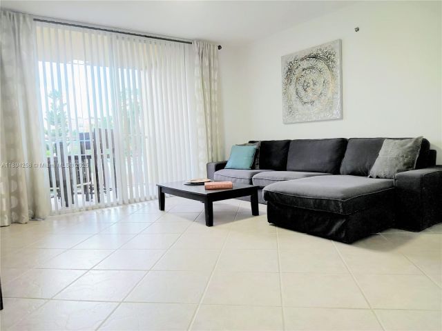 1-bedroom condo for rent in Aventura -  - MondialRealty