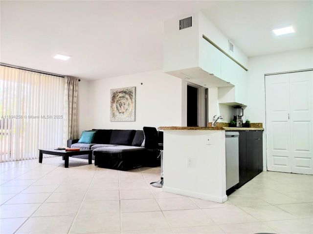 1-bedroom condo for rent in Aventura -  - MondialRealty