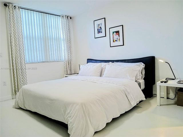 1-bedroom condo for rent in Aventura -  - MondialRealty