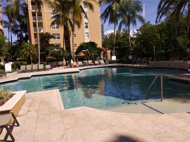 1-bedroom condo for rent in Aventura -  - MondialRealty