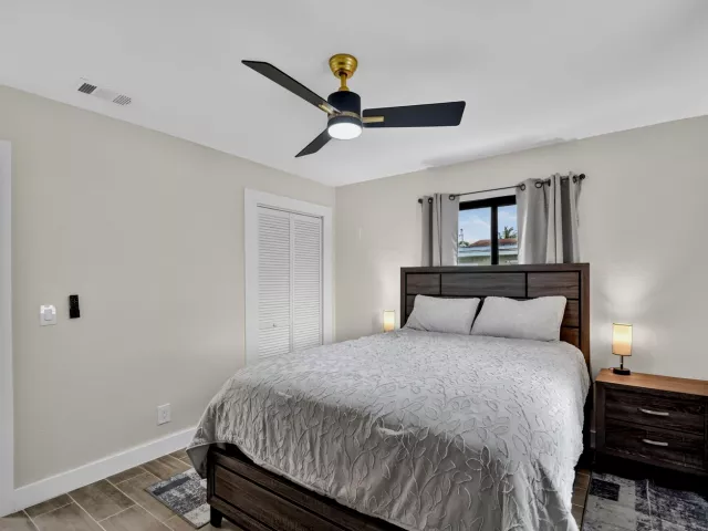 3-bedroom home for rent in West Palm Beach - 5008 Parker Avenue - MondialRealty