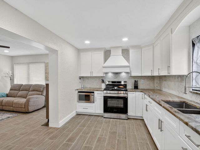 Home for rent at 5008 Parker Avenue - photo 6683345