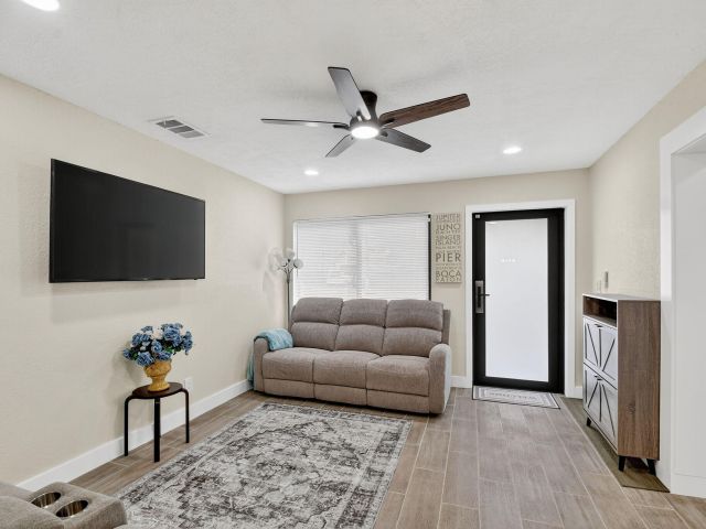 Home for rent at 5008 Parker Avenue - photo 6683348