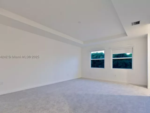 5-bedroom home for sale in Miami - 13203 SW 188th Ter - MondialRealty