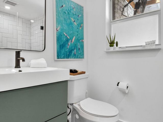 Home for sale at 1001 NE 16th Street - photo 6646369