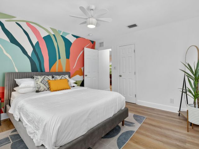 Home for sale at 1001 NE 16th Street - photo 6646371