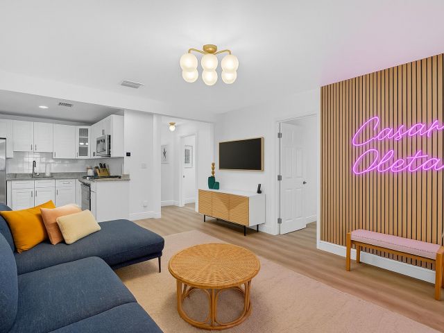 Home for sale at 1001 NE 16th Street - photo 6646376