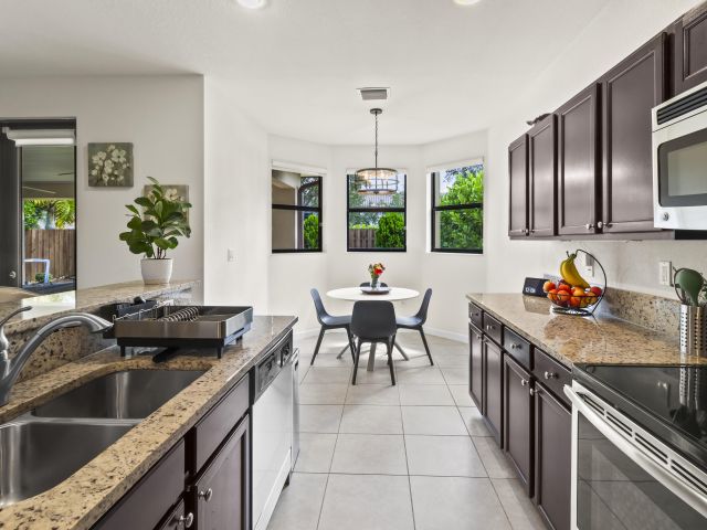 Home for sale at 11823 SW 151st Place - photo 6658422