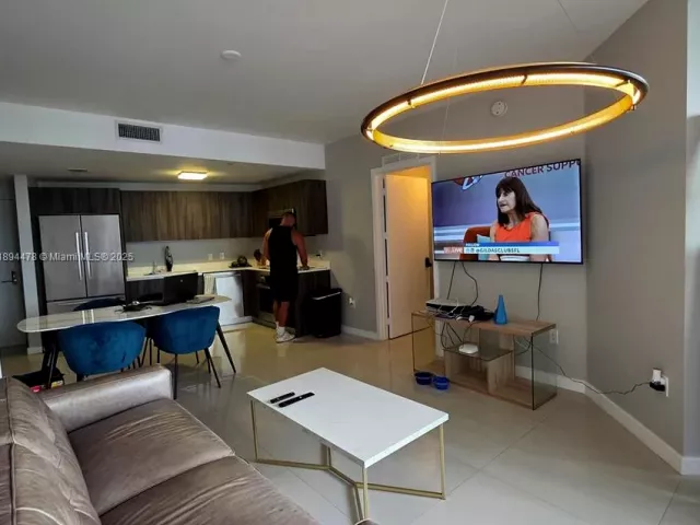 2-bedroom condo for sale in Miami - 488 NE 18th St 301 - MondialRealty