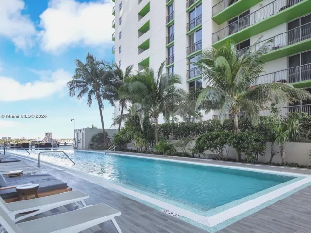 2-bedroom condo for sale in Miami - 488 NE 18th St 301 - MondialRealty