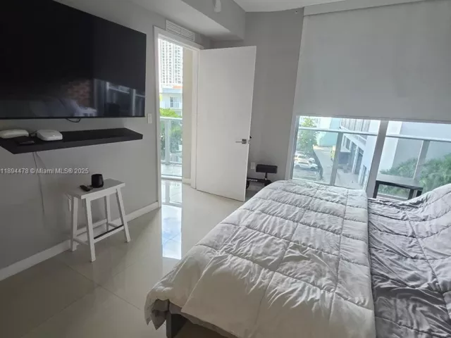 2-bedroom condo for sale in Miami - 488 NE 18th St 301 - MondialRealty