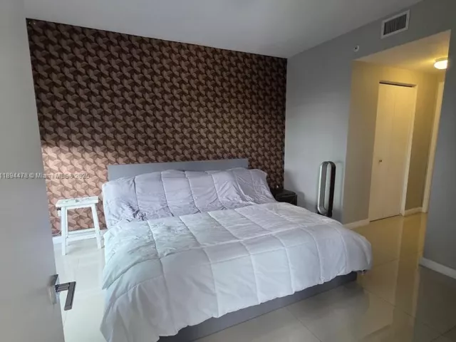 2-bedroom condo for sale in Miami - 488 NE 18th St 301 - MondialRealty