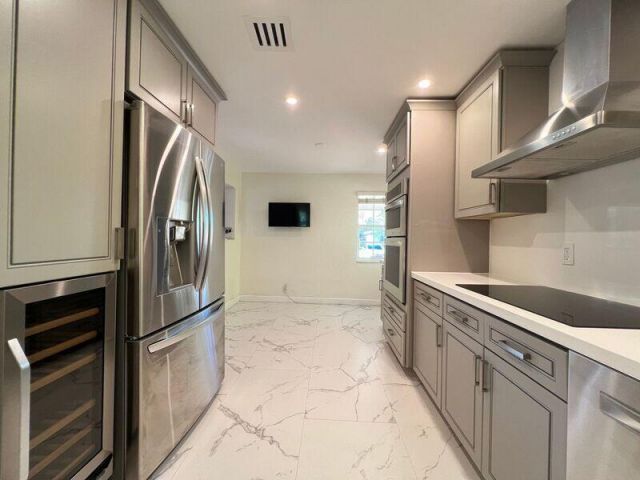 Home for rent at 2615 Mckinley Street - photo 6647054